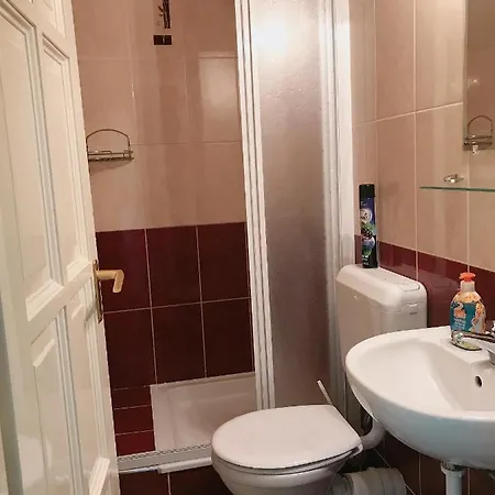 Zsuzsi Vendeghaz Guest house *